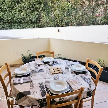 Balcon, Parking, Piscine Et Clim' A 2 Pas Du Port Santa Lucia アパート Saint-Raphaël