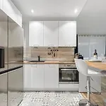 T2 35m2 Clim, Piscine, Balcon Et Parking Prive A 2 Pas Du Port Santa Lucia * Saint-Raphaël