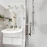 T2 35m2 Clim, Piscine, Balcon Et Parking Prive A 2 Pas Du Port Santa Lucia Saint-Raphaël