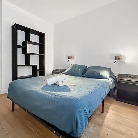 Apartamento T2 Rénové Avec Balcon Et Parking Privé à 2 Pas Du Port Santa Lucia Saint-Raphaël