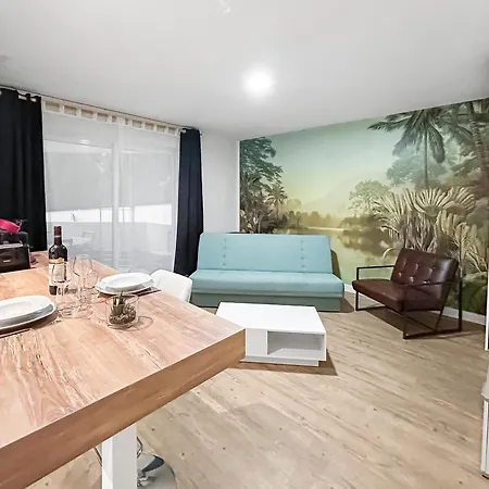 T2 35m2 Clim, Piscine, Balcon Et Parking Prive A 2 Pas Du Port Santa Lucia Saint-Raphaël