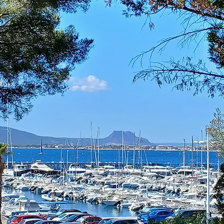 아파트 T2 35m2 Clim, Piscine, Balcon Et Parking Prive A 2 Pas Du Port Santa Lucia