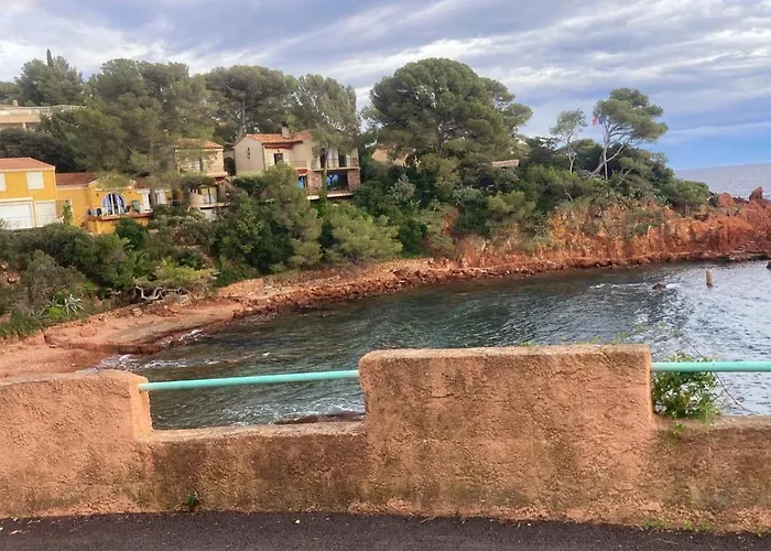 Apartamento T2 Rénové Avec Balcon Et Parking Privé à 2 Pas Du Port Santa Lucia