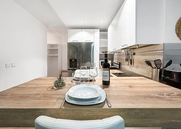 T2 35m2 Clim, Piscine, Balcon Et Parking Prive A 2 Pas Du Port Santa Lucia Saint-Raphaël