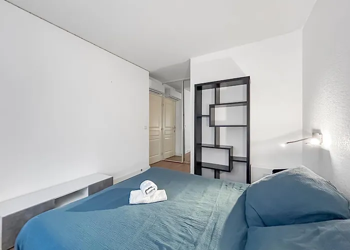 T2 Rénové Avec Balcon Et Parking Privé à 2 Pas Du Port Santa Lucia Apartamento Saint-Raphaël